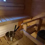 Top-floor With Sauna And Free Parking Near Center Apartman