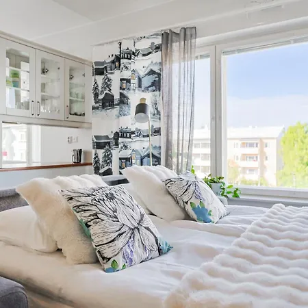 Top-floor With Sauna And Free Parking Near Center