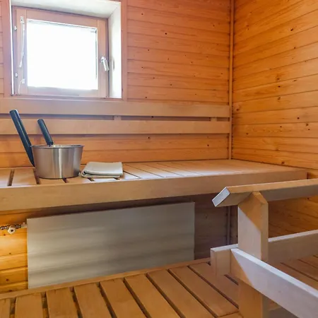 Top-floor With Sauna And Free Parking Near Center Rovaniemi